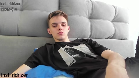 horny_jerk_roy_prick2001  26-06-2022
